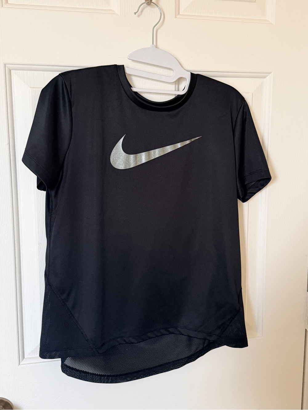Nike Black Short-Sleeve Athletic Tee with Silver Swoosh